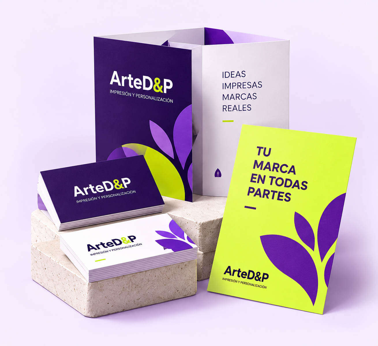 Ejemplos de tarjetas, flyers y folletos personalizados
